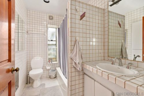 4273 Dawes St, San Diego CA 92109-1230 exterior