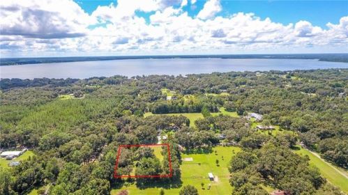 13095 120th St, Ocklawaha, FL 32179-4878