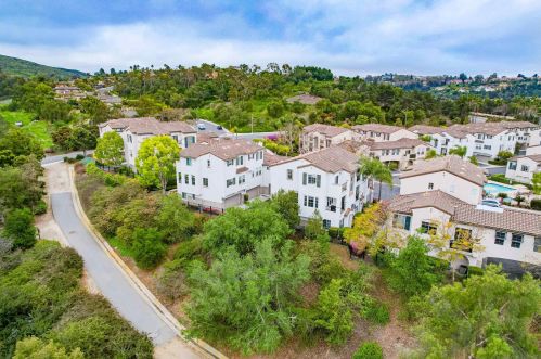 3147 Via Puerta, Carlsbad CA  92009-6081 exterior
