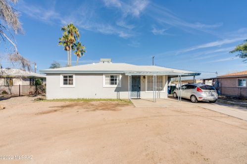 710 Calle Lerdo, Tucson, AZ 85756-6424