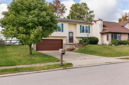 42 Meadow Wood Dr, Florence KY  41042-9323 exterior