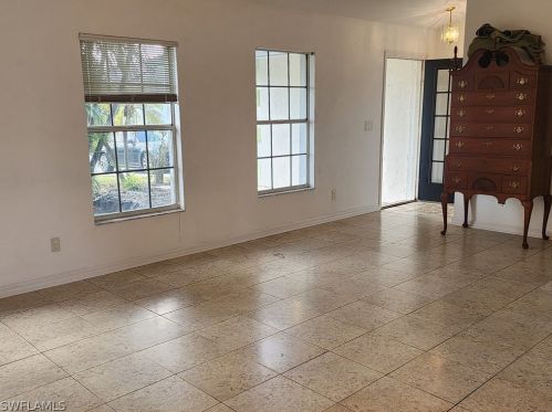 4209 14th Ave, Cape Coral, FL 33914-5664