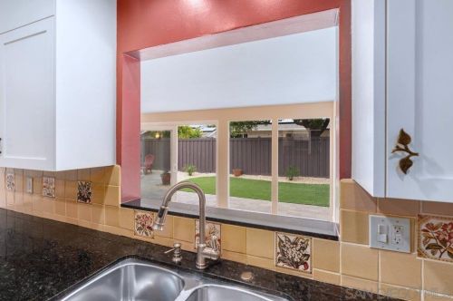 6034 Lancaster Dr, San Diego CA 92120-4537 exterior