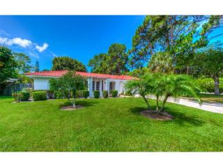 7611 2nd Ave, Bradenton, FL 34209-2107