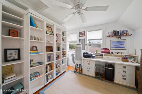 2915 Indian Riv Dr, Cocoa FL 32922-6607 exterior