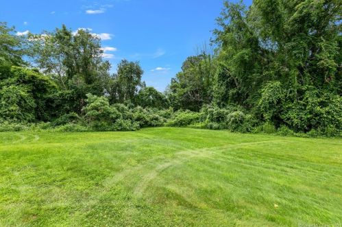 54 Jacobson Farm Rd, East Hampton CT  06424-1659 exterior