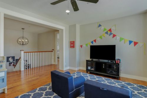 10817 Goldsborough Cir, Valley Home CA 95361-7649 exterior