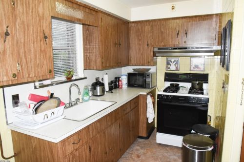 10 Augustus St, Bloomfield NJ  07003-3704 exterior