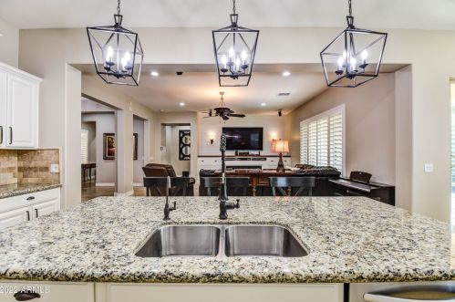 3047 Derringer Way, Gilbert AZ 85297-7889 exterior