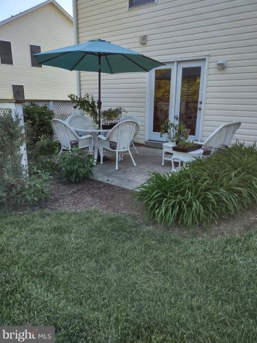 131 Baltusrol Dr, Charles Town WV  25414-4085 exterior