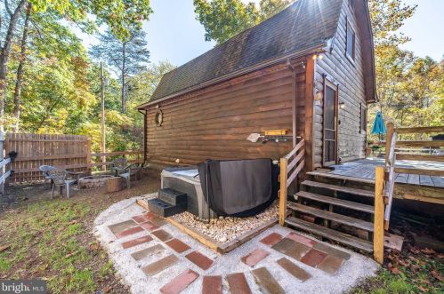 41 Wild Rose Ct, Hedgesville, WV 25427-3350