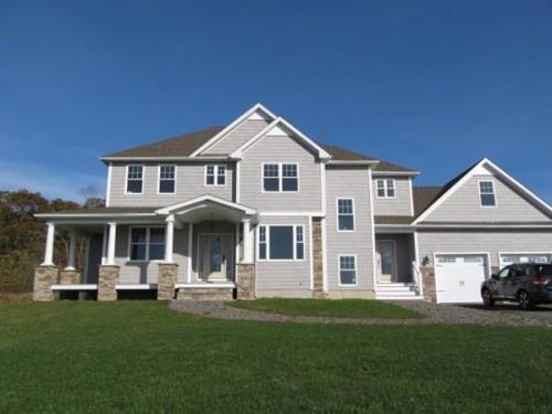 554 Hart St, Dighton, MA 02715-1407