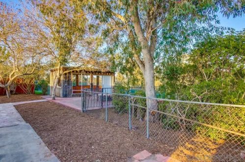 5027 Glasgow Dr, San Diego CA 92117-1037 exterior