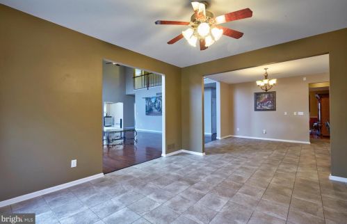 4 Millennium Dr, Columbus NJ  08022-2250 exterior