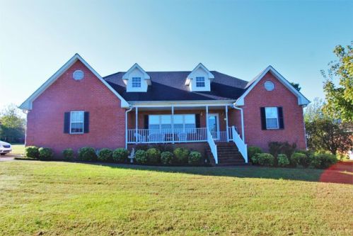 214 Fox Hunt Ln, Lebanon, TN 37087-4821