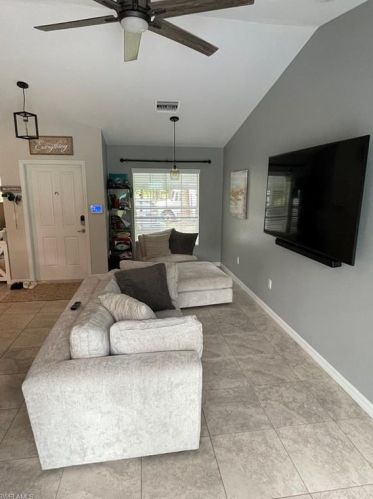 4733 10th Ave, Naples FL  34117-9144 exterior