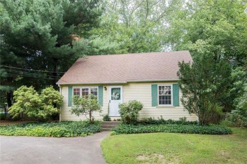 202 Pleasant St, Seekonk, MA 02771-5315
