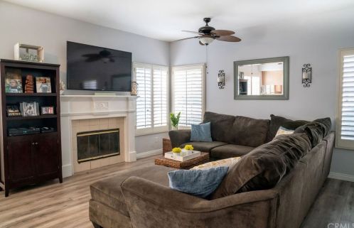 4571 Warner Ave, Huntington Beach, CA 92649-3854