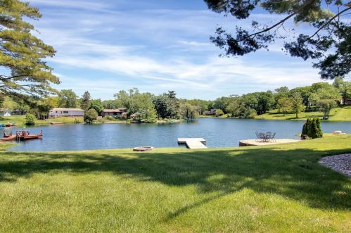 12323 White Oak Dr, Crown Point IN  46307-8420 exterior