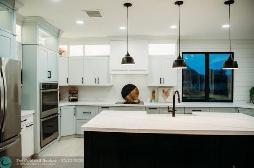 430 Emerald Ave, Fort Pierce FL  34945-2123 exterior