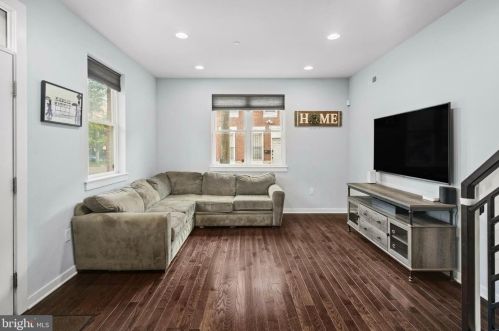 101 Mercy St, Philadelphia PA  19148-2613 exterior