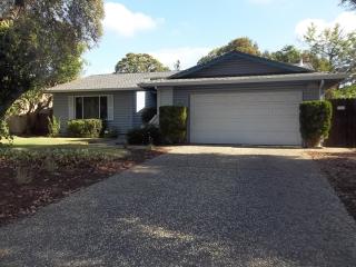 3013 Julliard Dr, Sacramento, CA 95826-3505