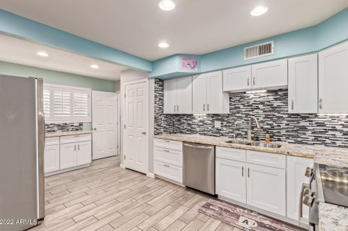 15268 52nd Dr, Glendale AZ  85306-4309 exterior