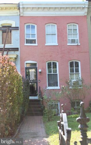 1902 16th St, Washington, DC 20020-4871
