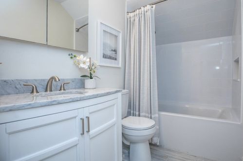 33 Pickering St, Danvers MA  01923-2017 exterior