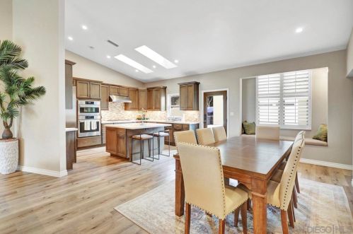 2643 Grandview St, San Diego CA 92110-1031 exterior