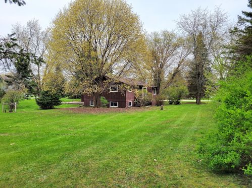 2829 Farview Dr, Richfield, WI 53076-9712