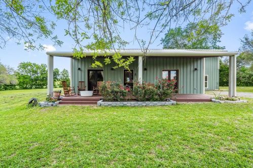 5505 Abbotts Grove School Rd, Halsted TX  78945 exterior