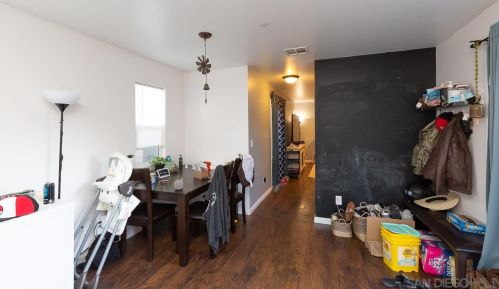 4156 Epsilon St, San Diego CA 92113-4305 exterior