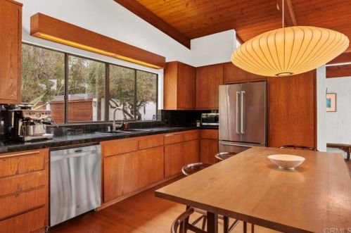 3533 Dove Holw Rd, Encinitas CA 92024-7245 exterior