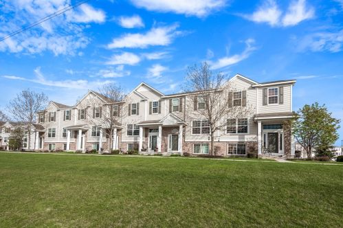 15180 French Dr, Lino Lakes, MN 55038-6300