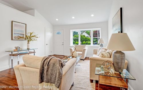 182 Wall St, West Long Branch NJ  07764-1748 exterior