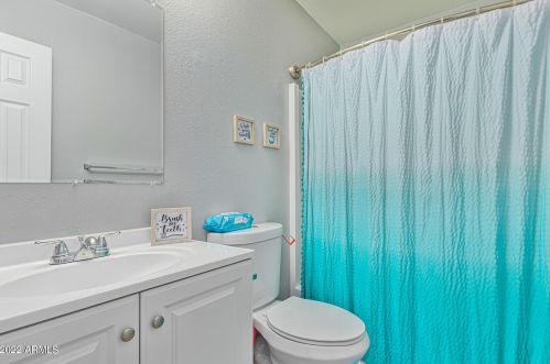 5222 41st Dr, Phoenix AZ  85019-2411 exterior