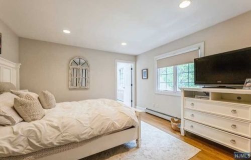 9 Blackledge Ct, Closter NJ  07624-3231 exterior