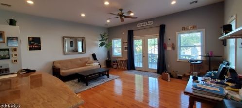 10 River Styx Rd, Hopatcong NJ  07843-1827 exterior