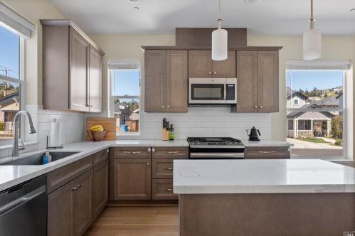 3516 Parker Hill Ct, Santa Rosa CA  95404-1512 exterior