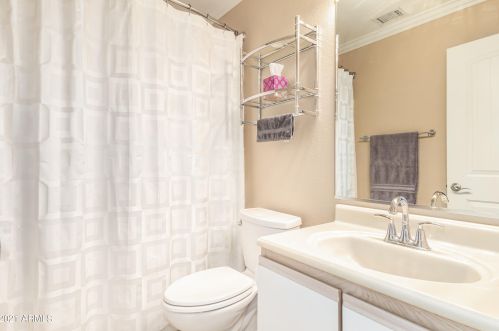 9072 80 Ln, Peoria AZ 85382-4417 exterior