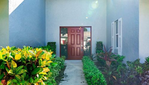 3020 Westlake Cir, Palm City, FL 34990-4617