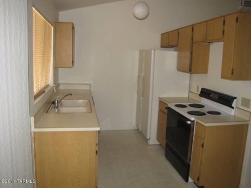8746 Almond St, Tucson AZ  85730-4810 exterior
