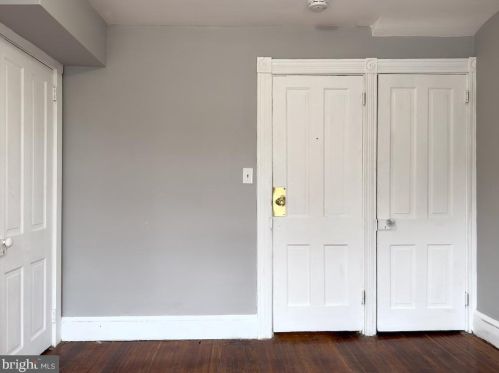 565 Pershing Ave, Lancaster PA  17602-4369 exterior