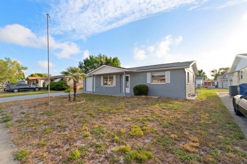 1435 Weyford Ln, Tarpon Springs, FL 34691-4943