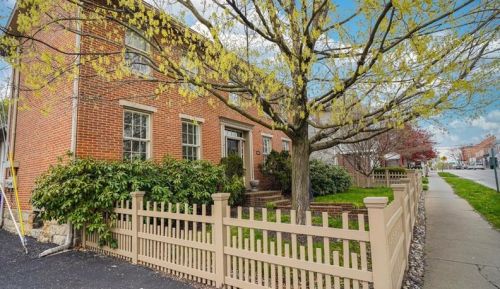222 Market St, New Wilmington, PA 16142-1288