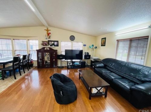 10800 Dale Ave, Stanton, CA 90680-2705