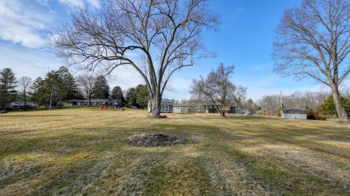 275 Willow Dr, Zanesville OH  43701-1252 exterior