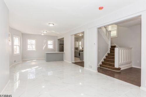 7 17th St, East Orange, NJ 07017-5119