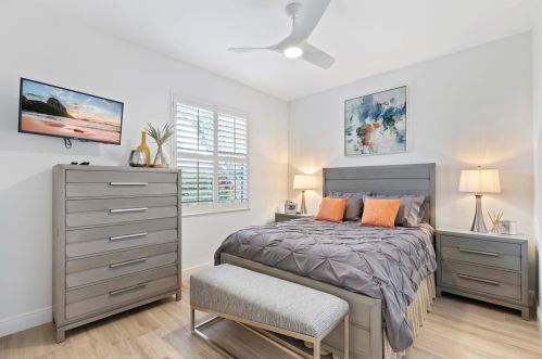 200 Angler Ct, Marco Island FL  34145-4203 exterior